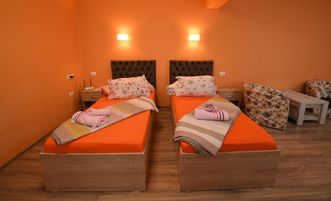 Apartament Trident Hátszeg Kültér fotó