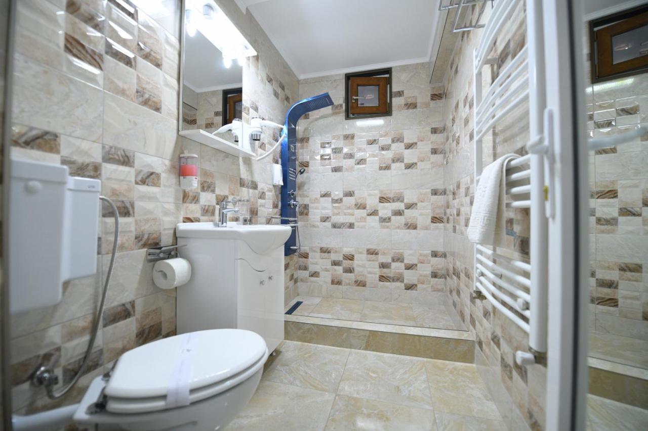 Apartament Trident Hátszeg Kültér fotó