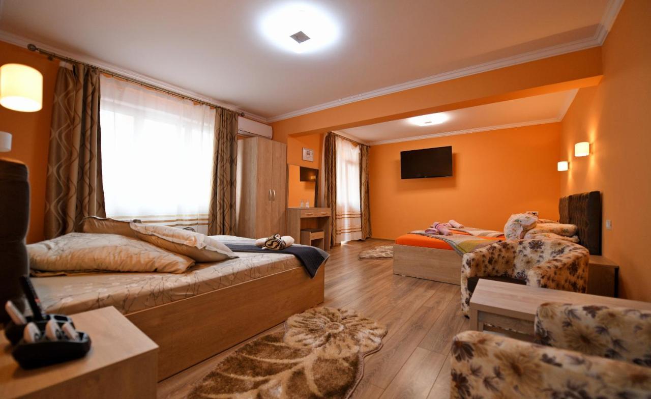 Apartament Trident Hátszeg Kültér fotó